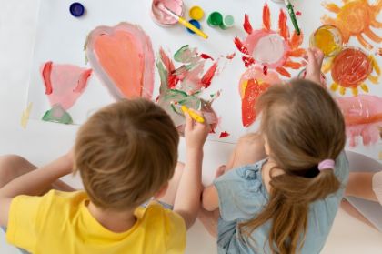 CORSI DI PITTURA E MODELLAZIONE PLASTILINA PER BAMBINI